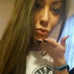 Meet your Posher, Chloe